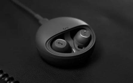 A snapshot of YX1 Wireless Earphones